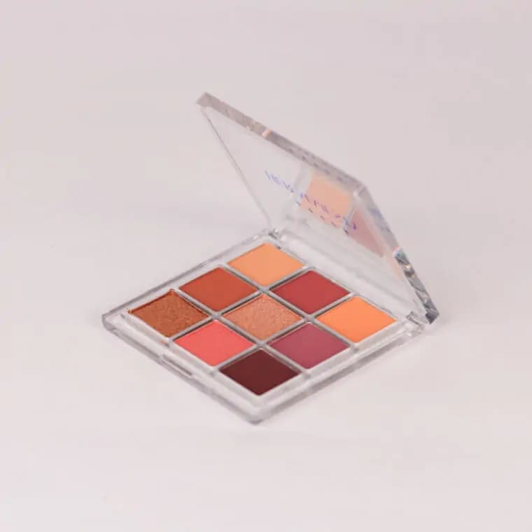 Her Majesty – Opal Aura Eyeshadow