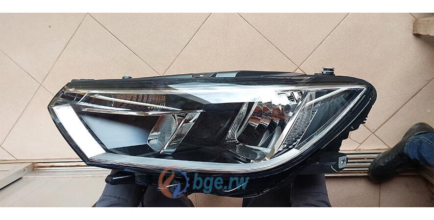 HEAD LAMP LH VW Passat