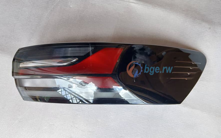 VIRTUS TAIL LAMP RH