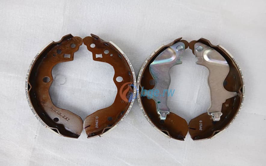 BRAKE SHOE SET
