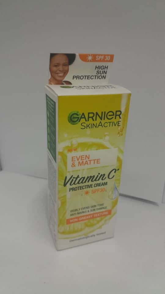 Garnier Sun Protective Cream with Vitamin C