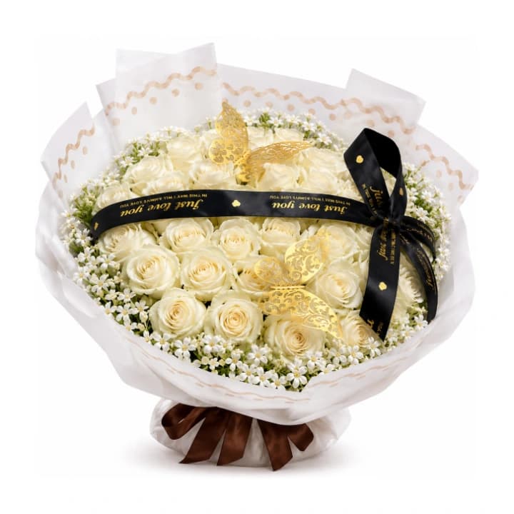 Ivory Butterfly Luxe Rose Bouquet