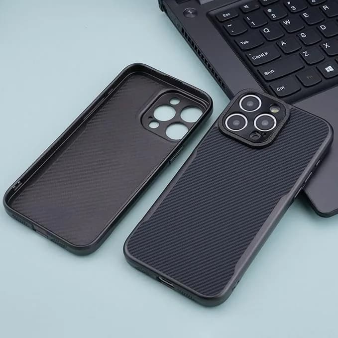 a slim, carbon fiber (aramid fiber) texture protective phone case .