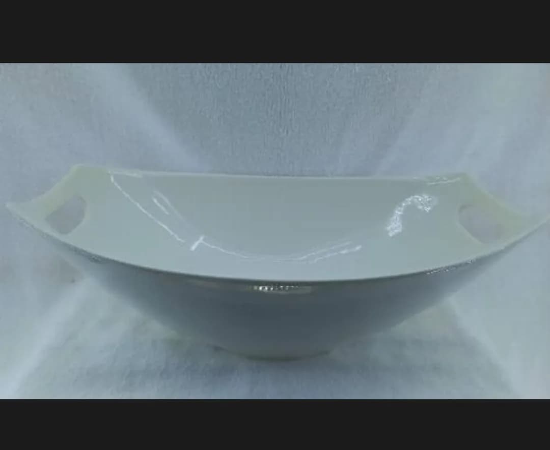 White ceramic DD