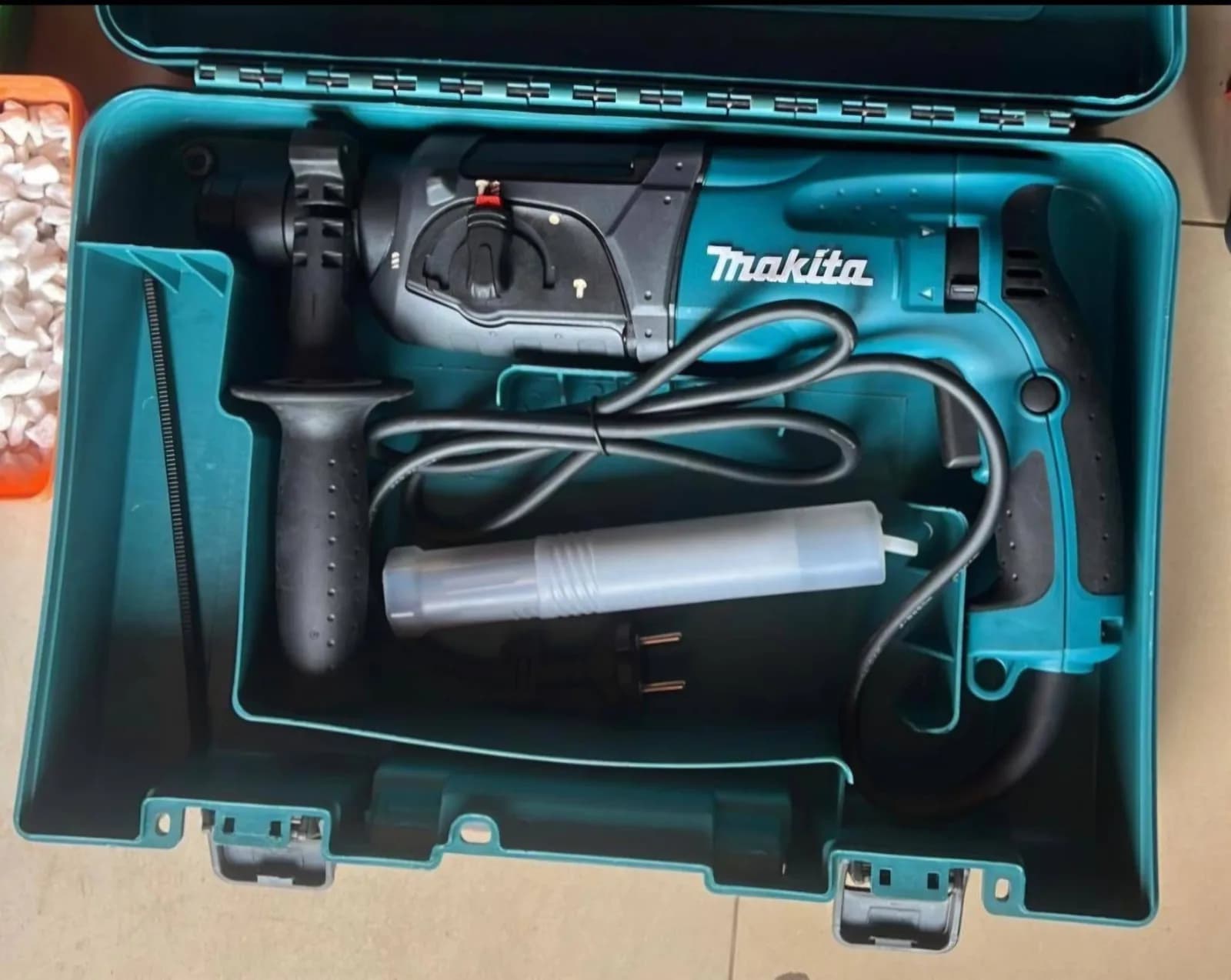 Makita HR2470 rotary hammer drill
