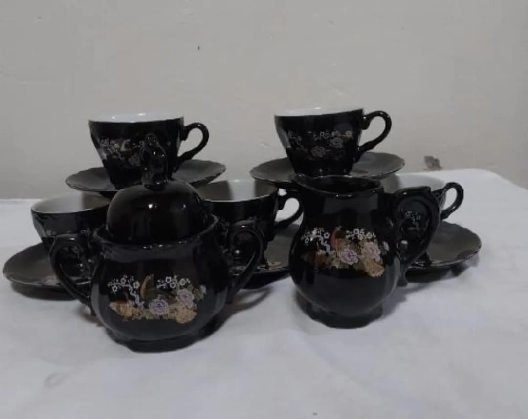 Espresso Cup Black Set (14 Pcs)
6 Cups, 6 Plates, Sugar Bowl, Milk Bowl