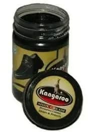 Kangaroo black shoes cream