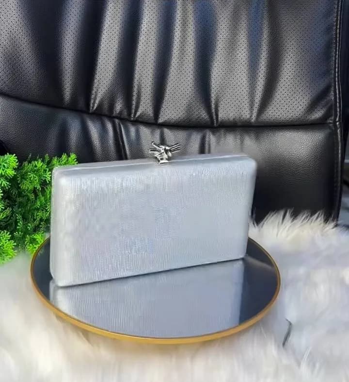 Elegant clutch bag
