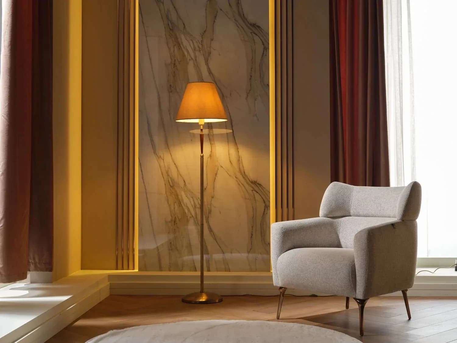 DOQU HOME Delgado Floor Lamp Body + Antique Top