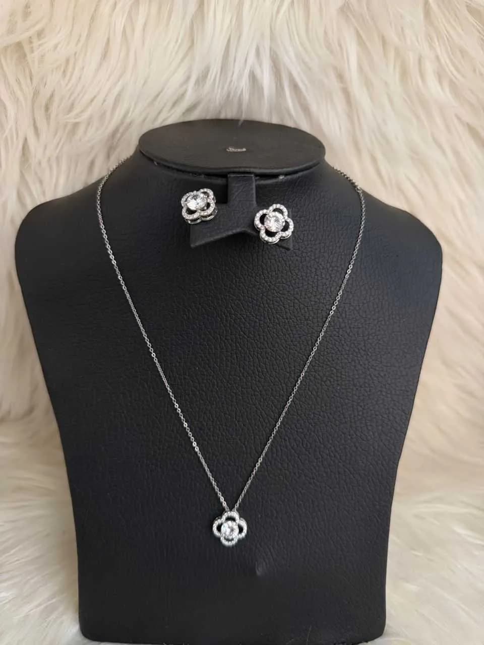 Silver Floral Jewelry Set