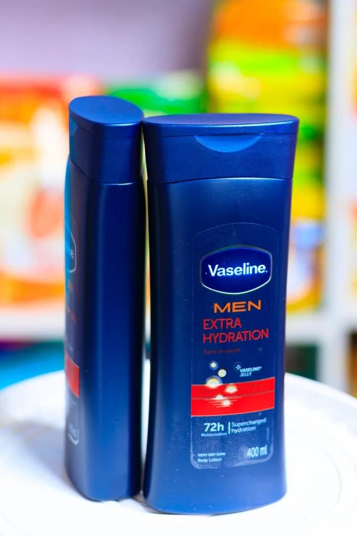 Vaseline Men Extra Hydration