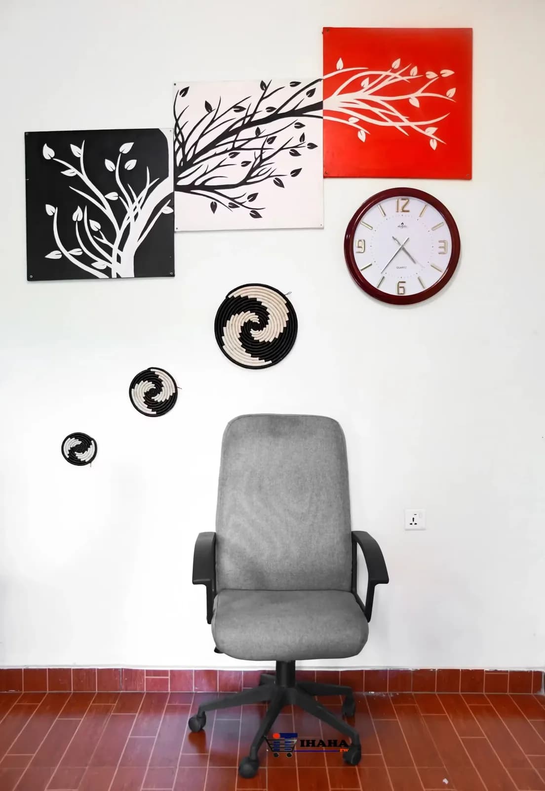 OFFICE CHAIR/black - High Back - T20-01 (Furnitures)