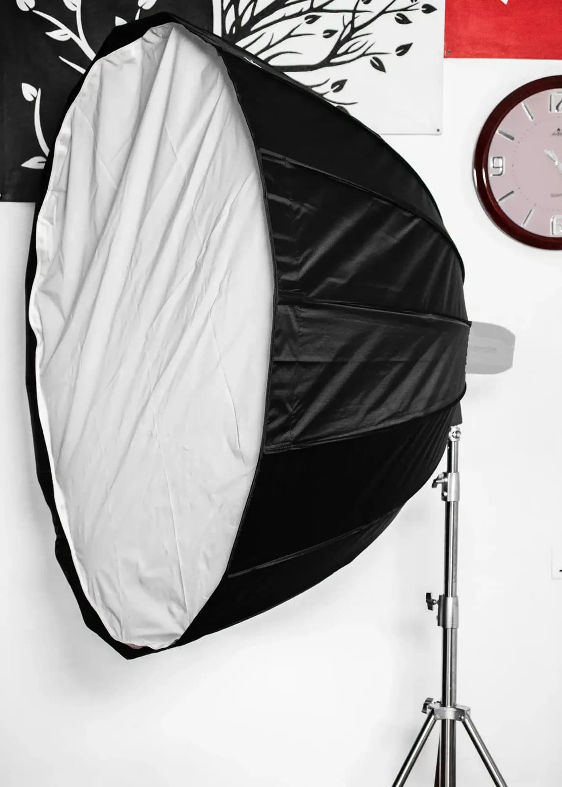 Dodecagon Softbox 35 inches per 89 centimeters with Blue Rim and Bowens Mount