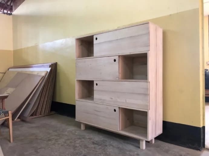 Grevillea and Whitewash Shelf