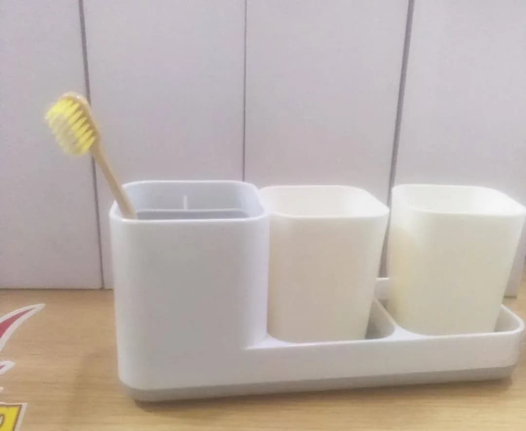 Bathroom Toothbrush 3-1 Cup