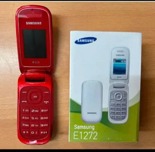 Samsung E 1272