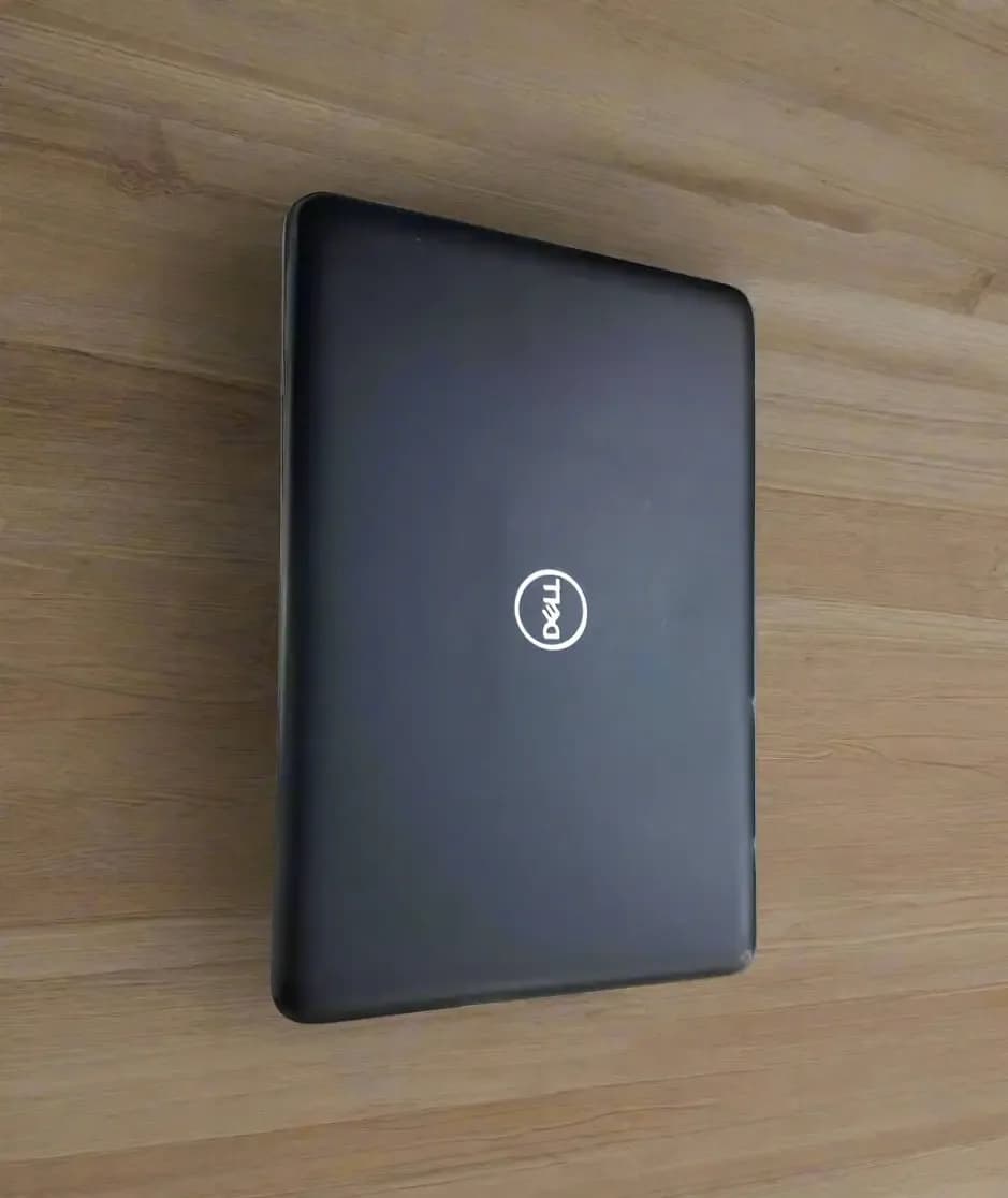 Dell Laptop Latitude 3190 4/128Gb SSD