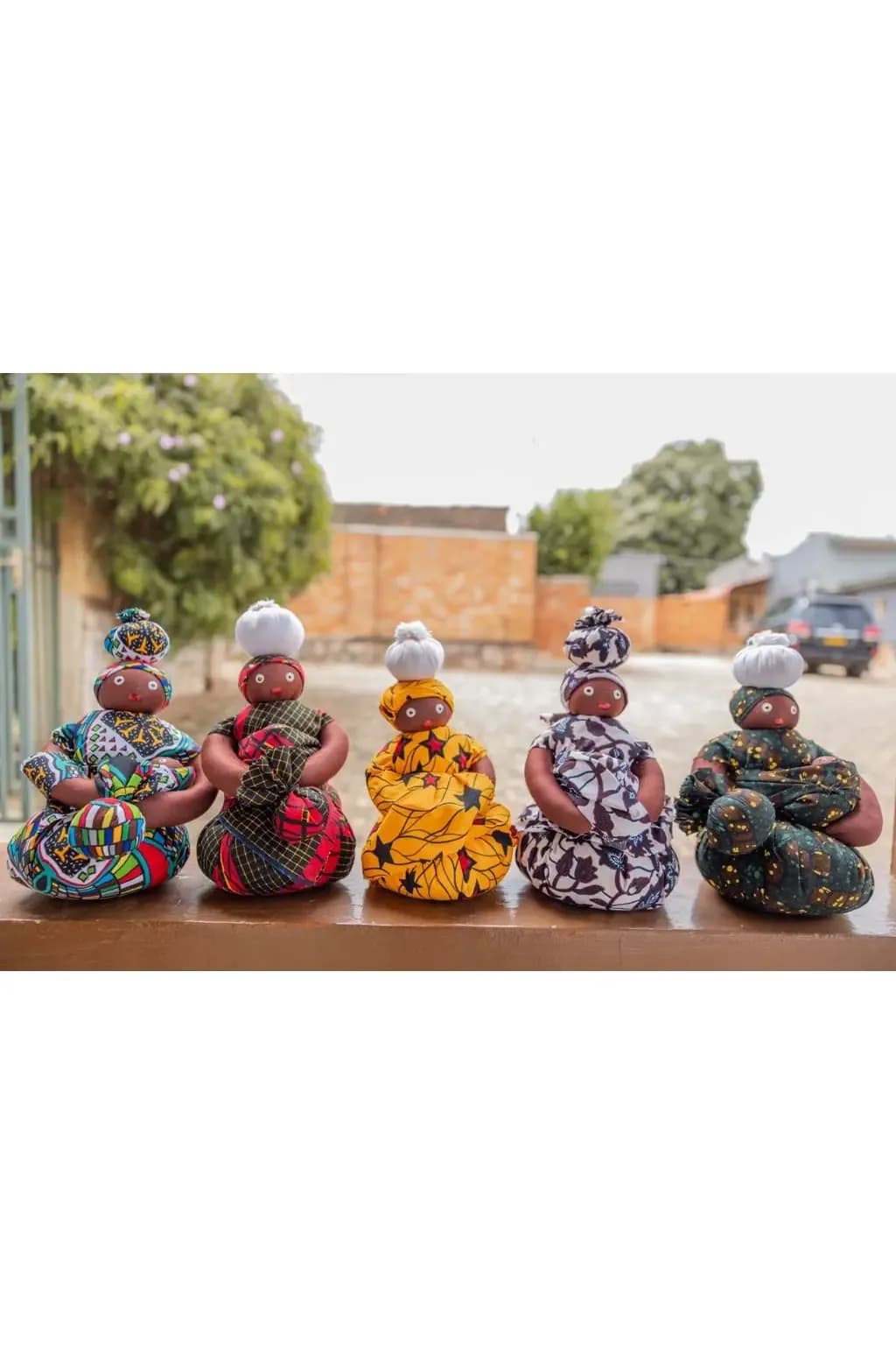Sitted Mama Africa Doll