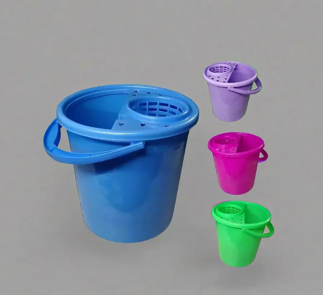 Giovanni Dustbin Plastic Bucket With Lid 15L