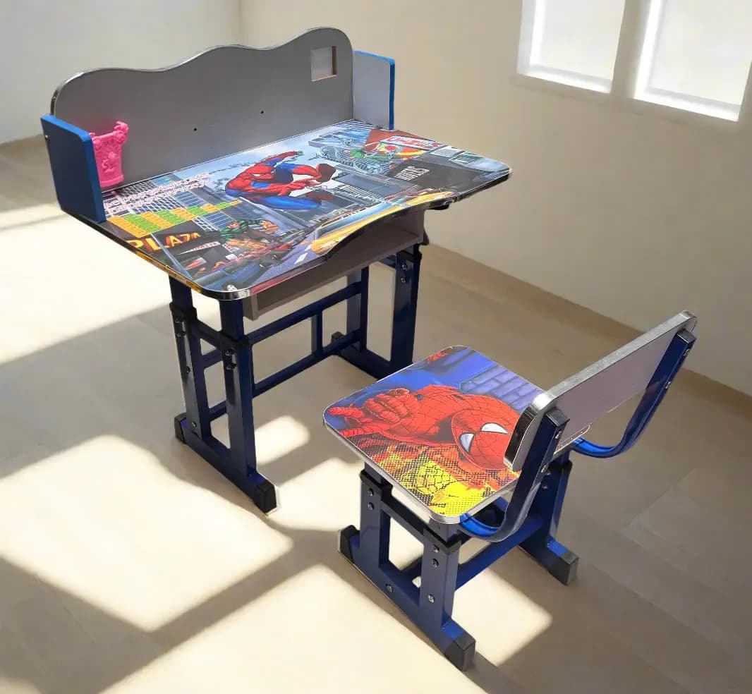 Spider-Man Wooden Table Chair Set Children's Desk and Chair Set