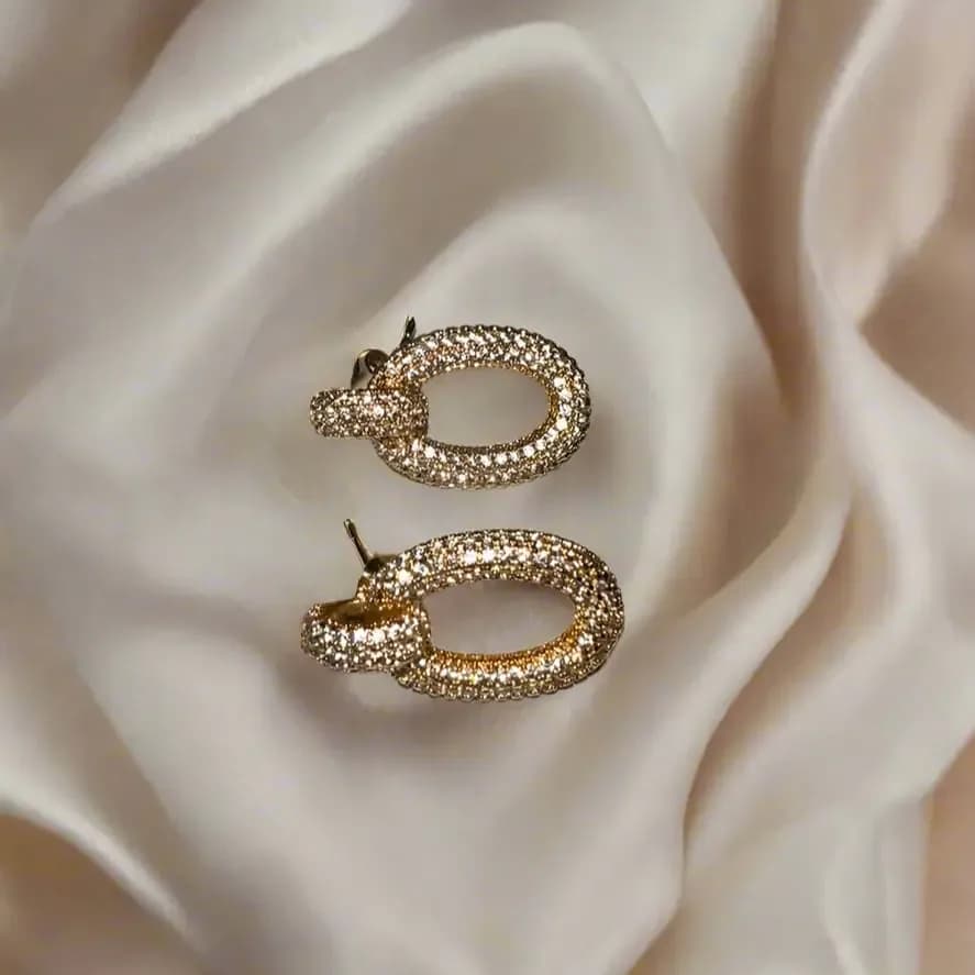 Luxe Gold Oval Drop Earrings with Diamond Embellishments