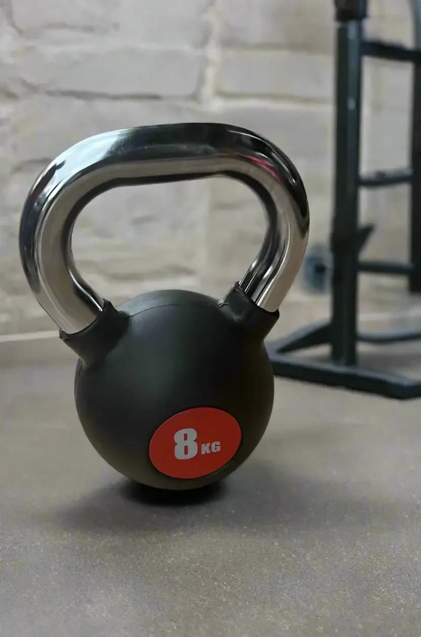 Skyland Rubber Coated Cast Iron Kettlebell with a weight of 8kg