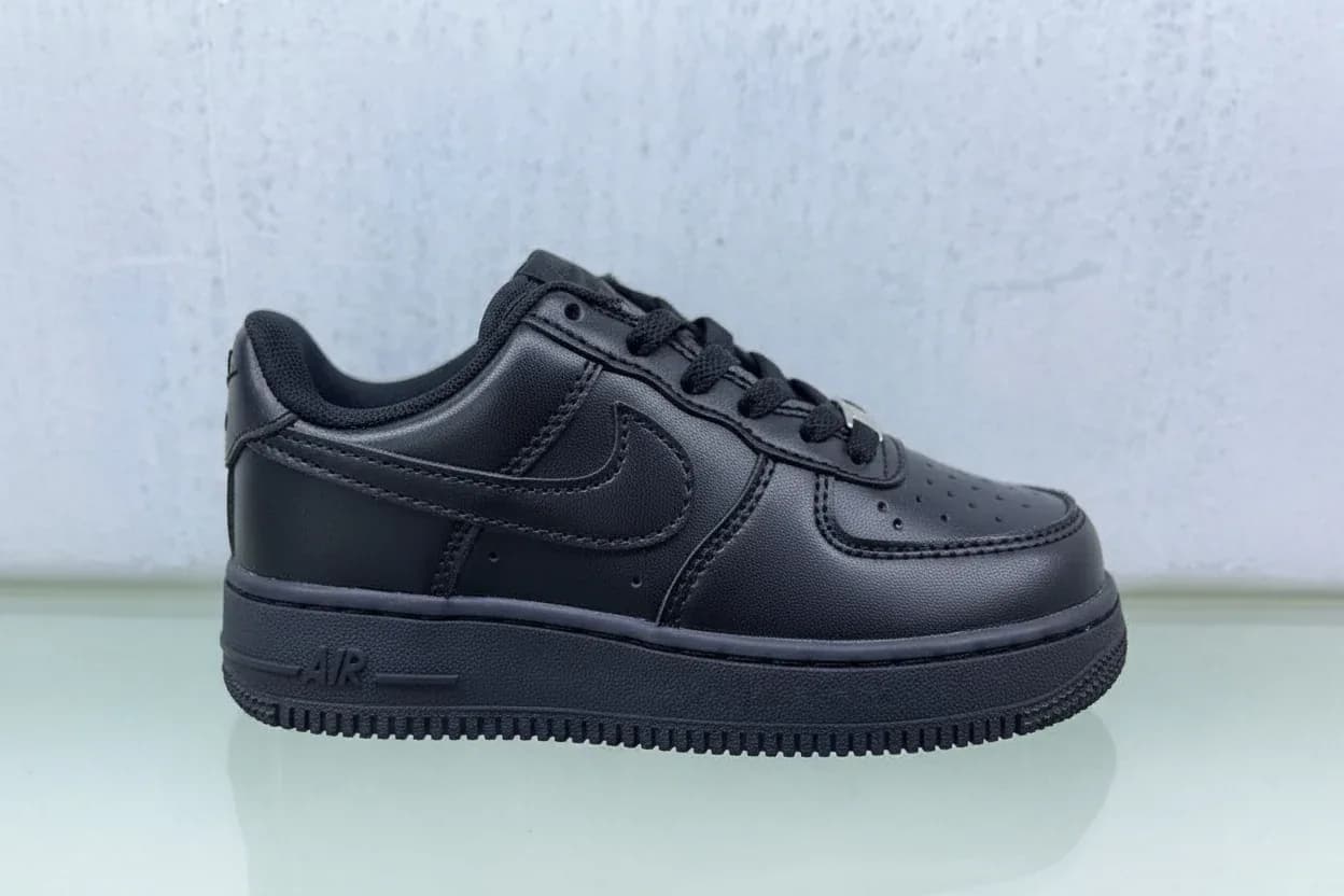 Toddler's All-Black Air Performance Sneaker Size 35-45