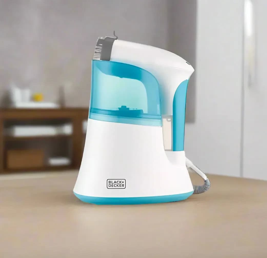 Black & Decker Garment Steamer hand Automatic Refill 1200W
