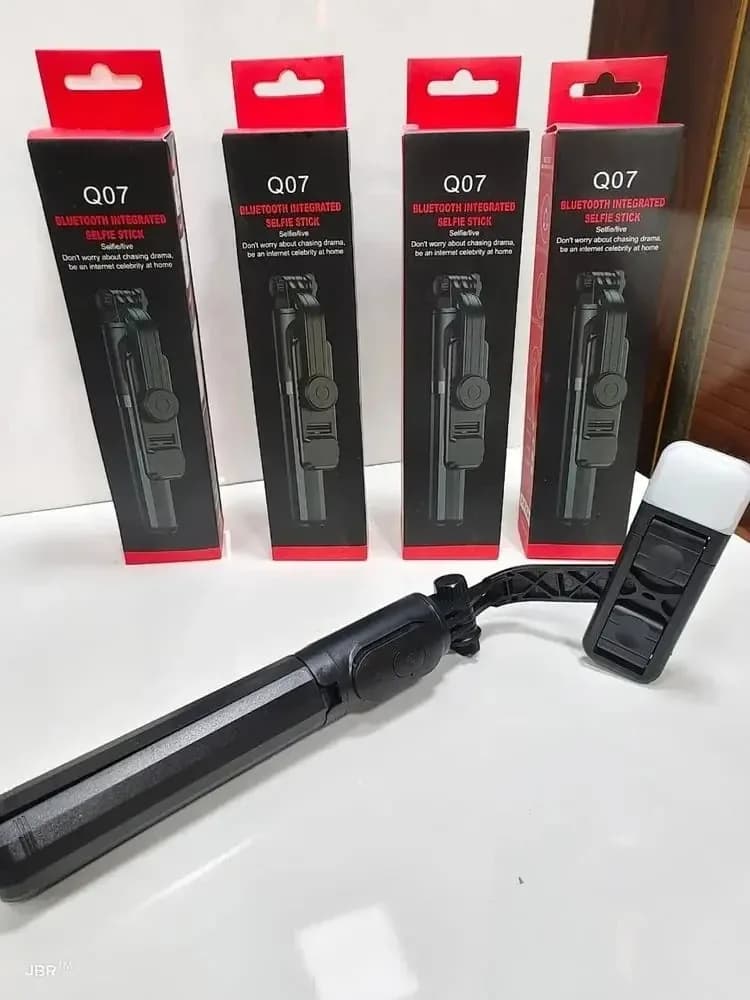 Q07 Bluetooth Selfie Stick