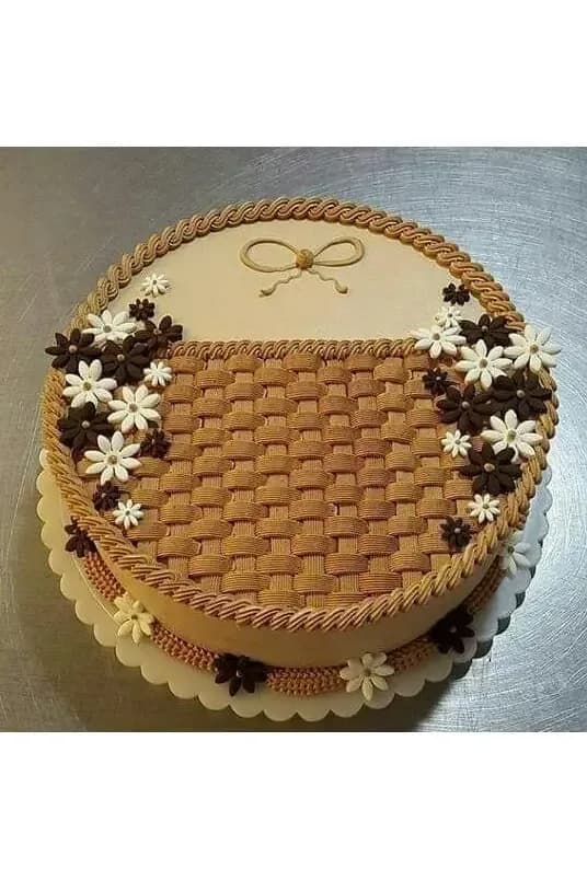 Elegant Vintage Cake