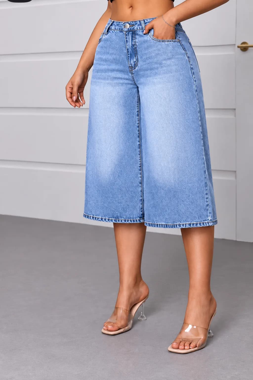 Women’s Light Blue High-Waisted Denim Wide-Leg Culotte Shorts