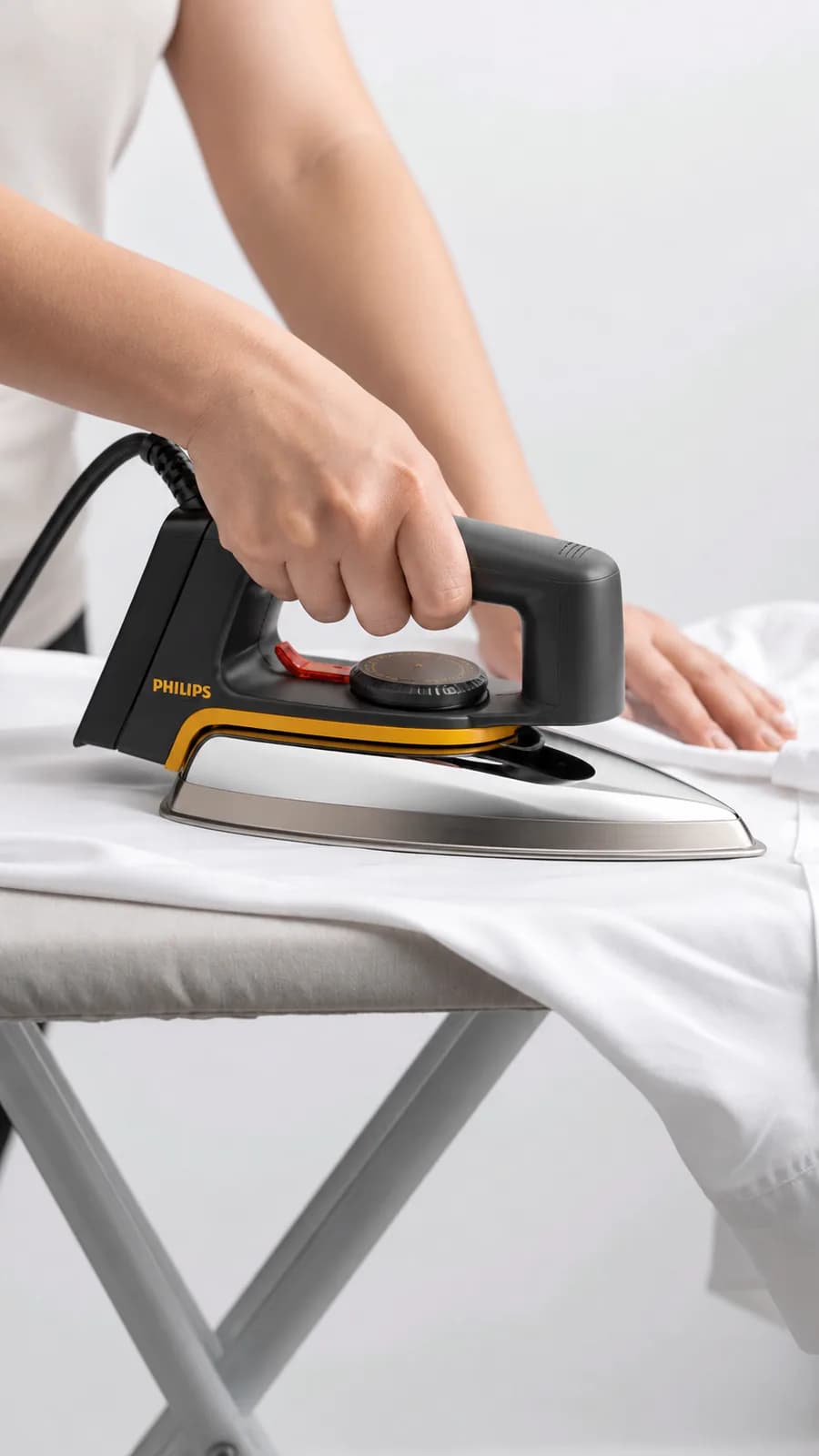 Philips HD1172 Dry Iron – Fast & Efficient Non-Stick Soleplate
