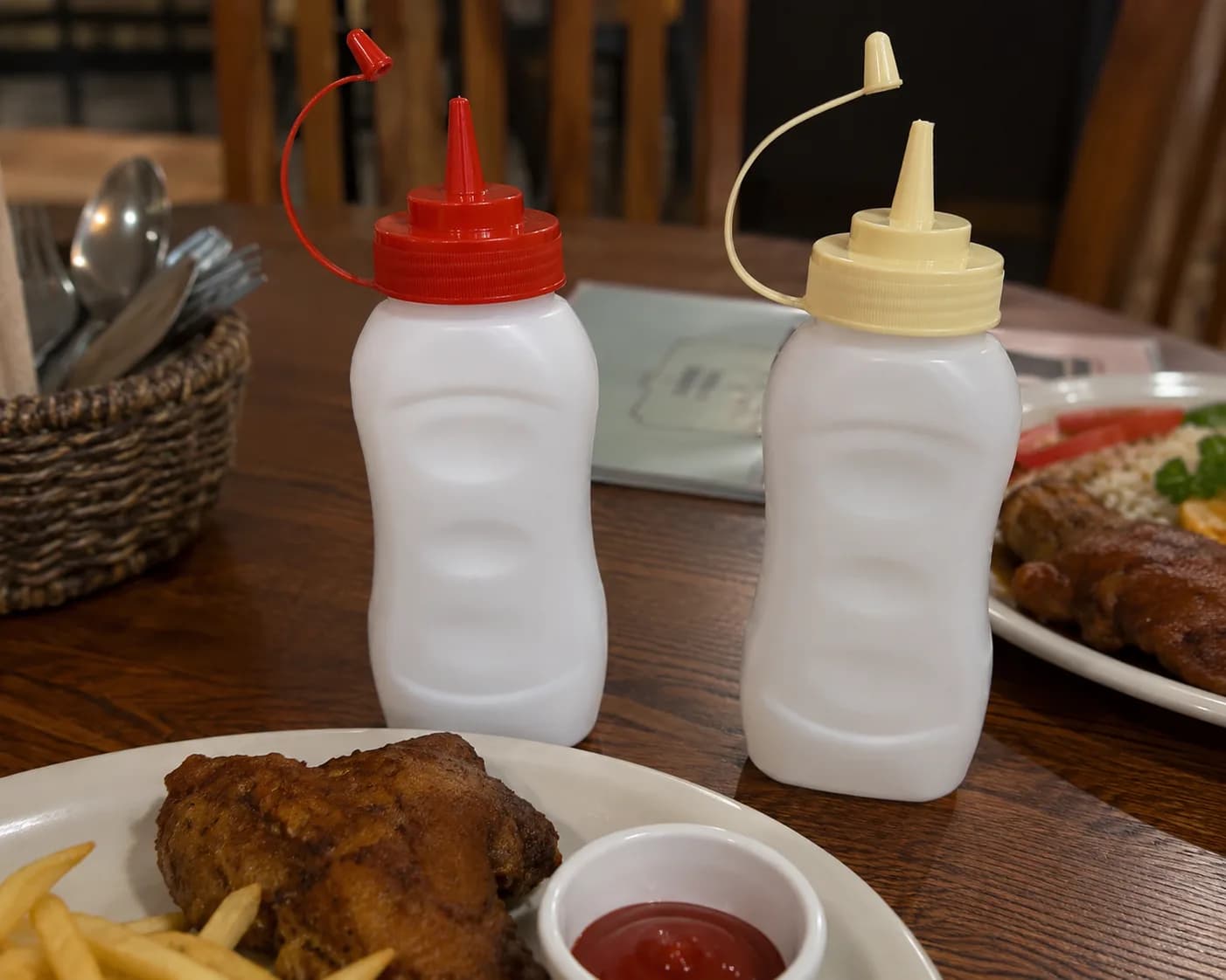 2-Piece Squeeze Bottles for Mayonnaise & Ketchup