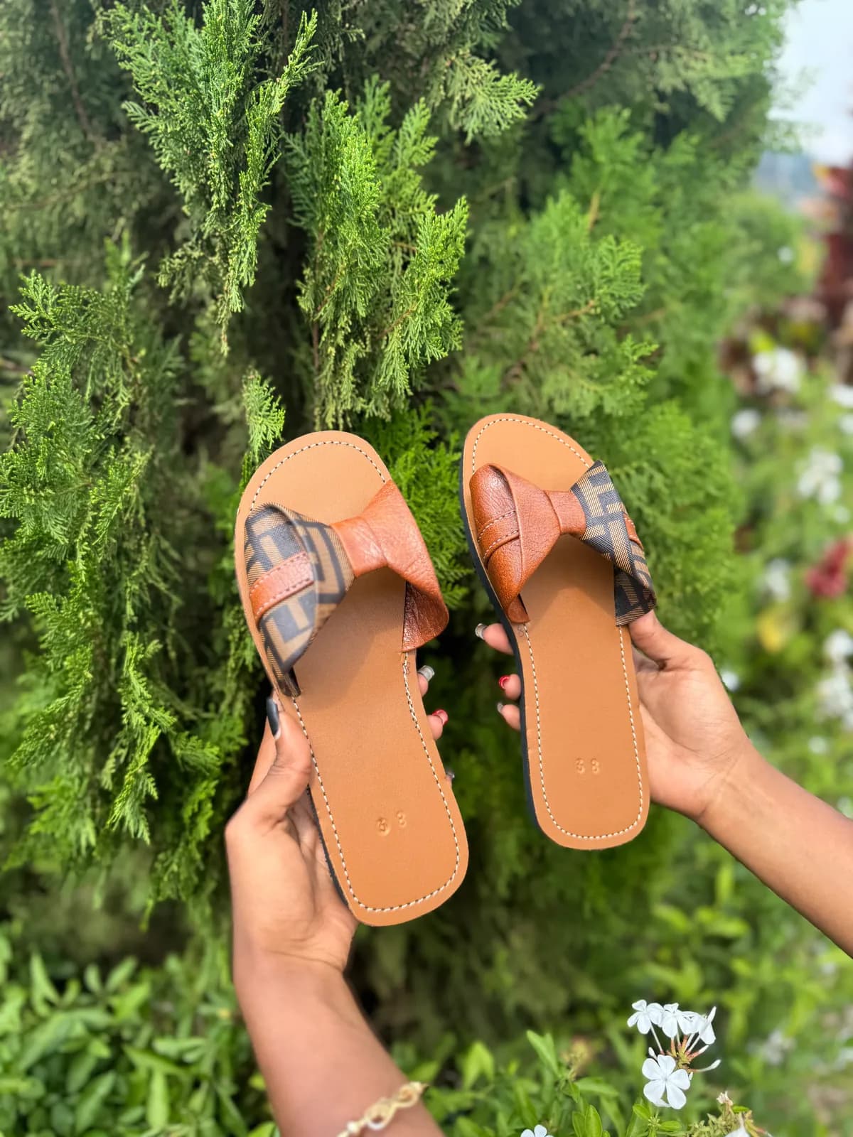 Elegant Bow Slide Sandals – Brown & Grey Comfort Flats