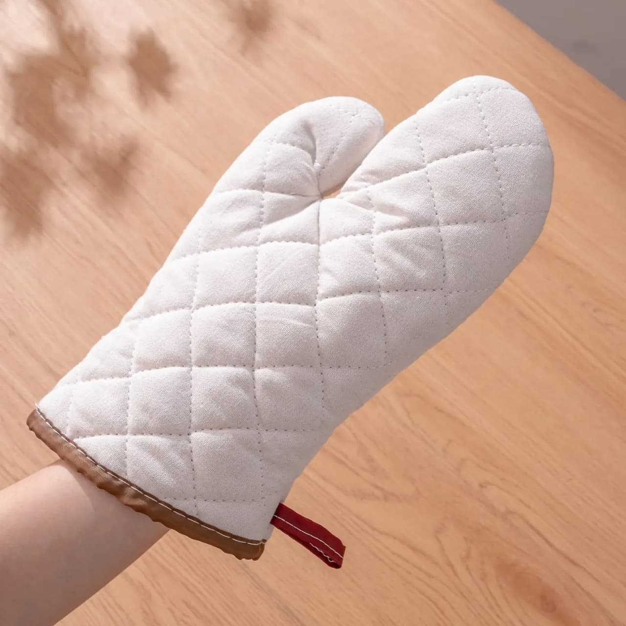 Premium Quilted Cotton Oven Mitt – Heat Resistant Kitchen Glove (Beige)