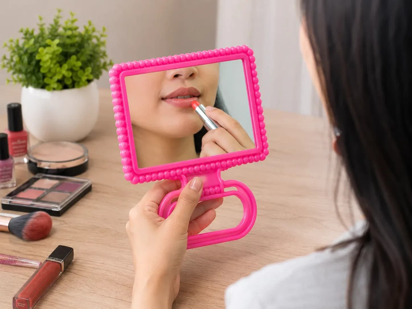 Portable Makeup Mirror with Handle