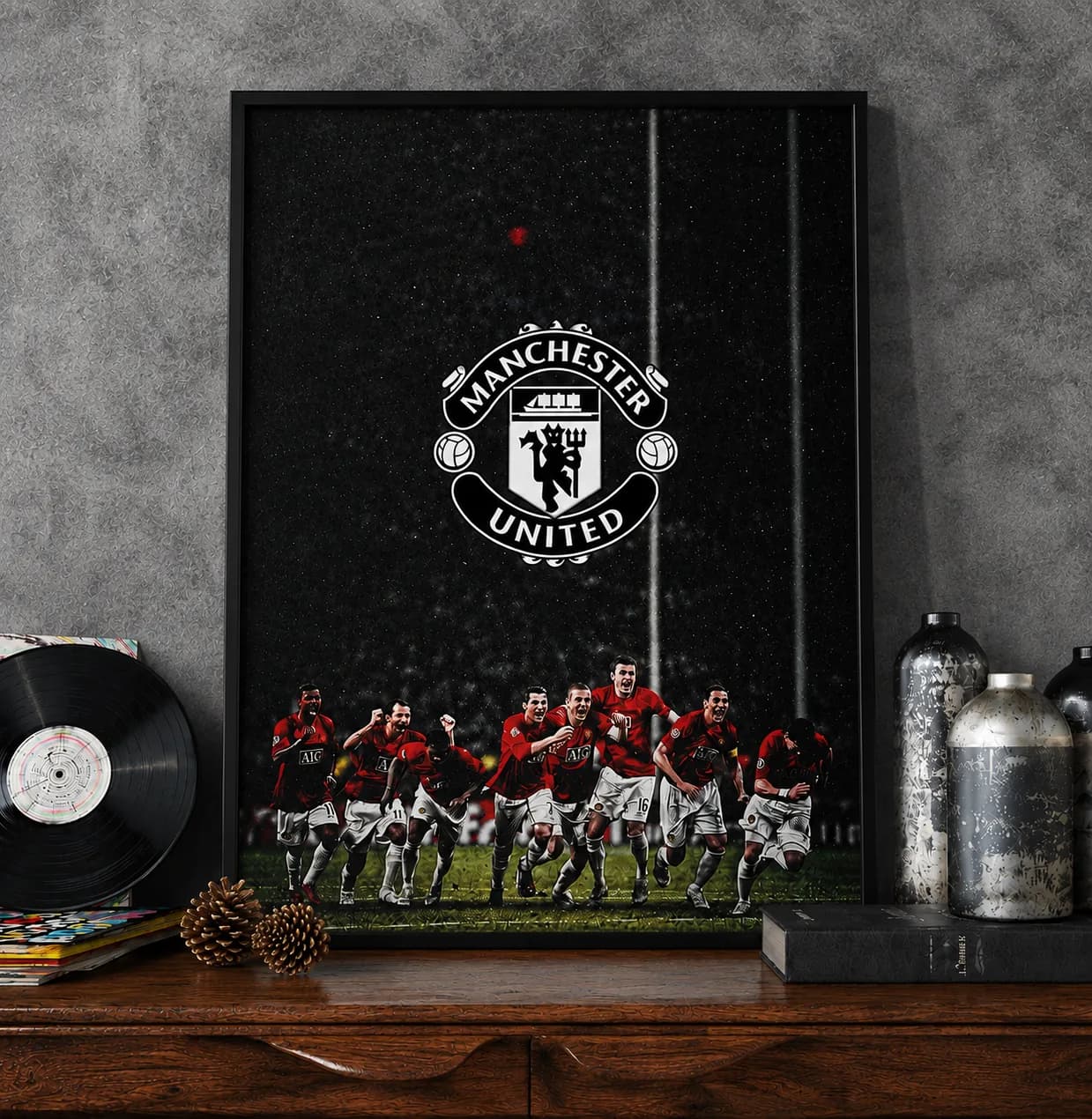 Manchester United Classic Legends Framed Football Poster – A2 & A3