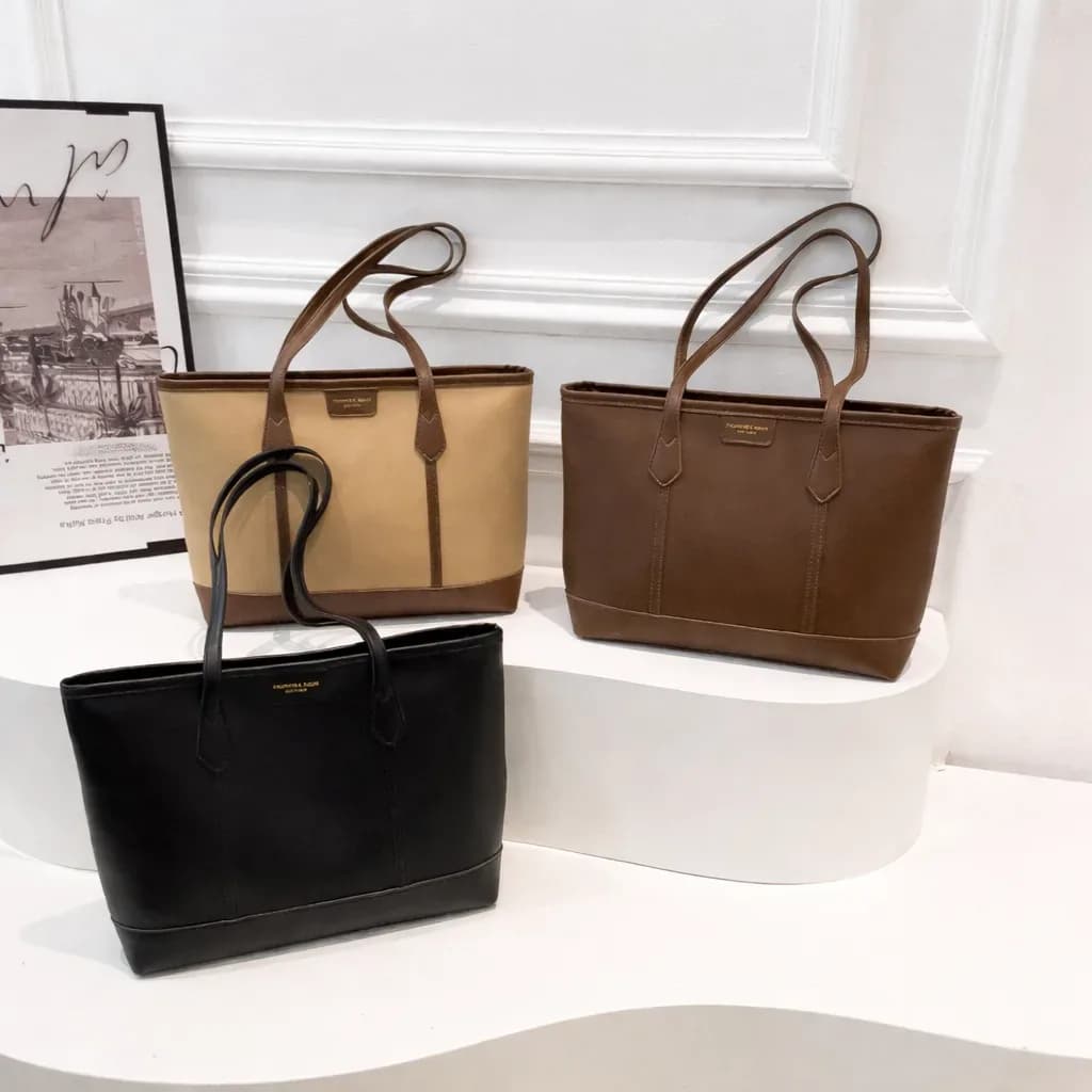 Elegant Classic Leather Tote Bag