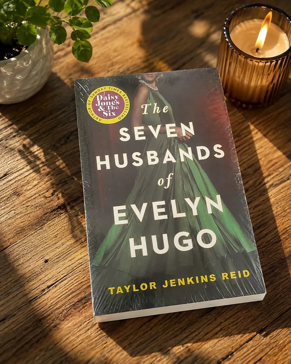 The Seven Husbands of Evelyn Hugo – Taylor Jenkins Reid