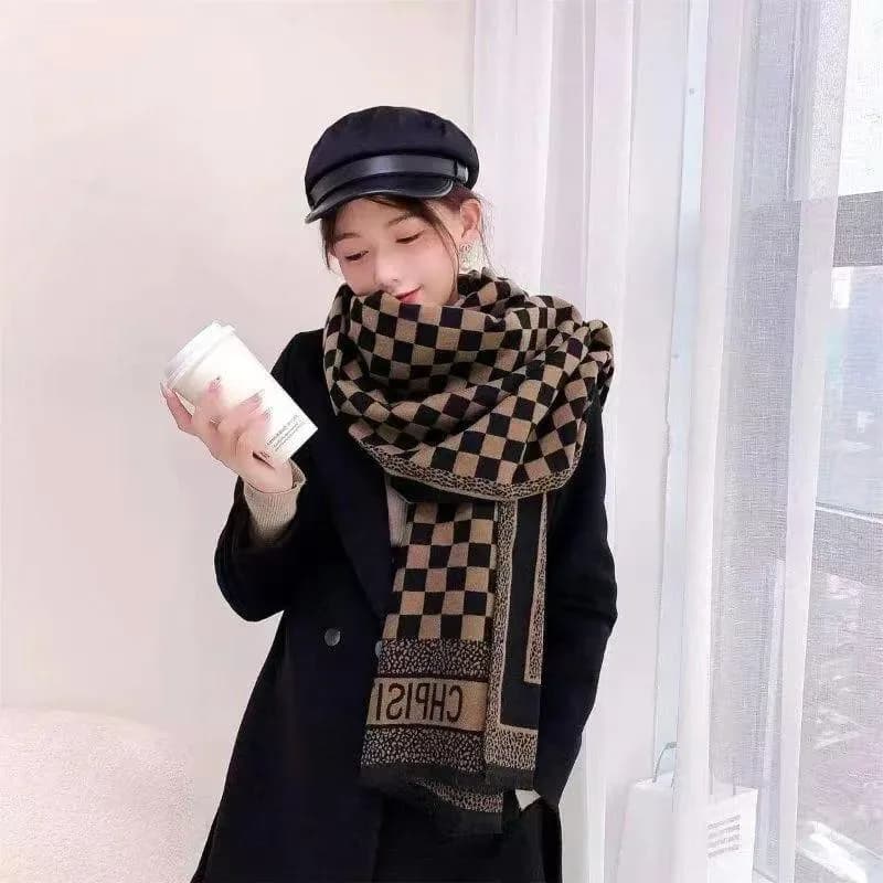 Women’s Classic Checkered Winter Scarf
