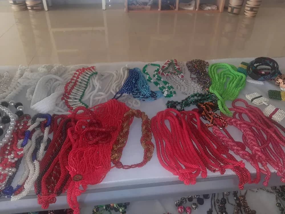 ISARO NECKLACES (per necklace)