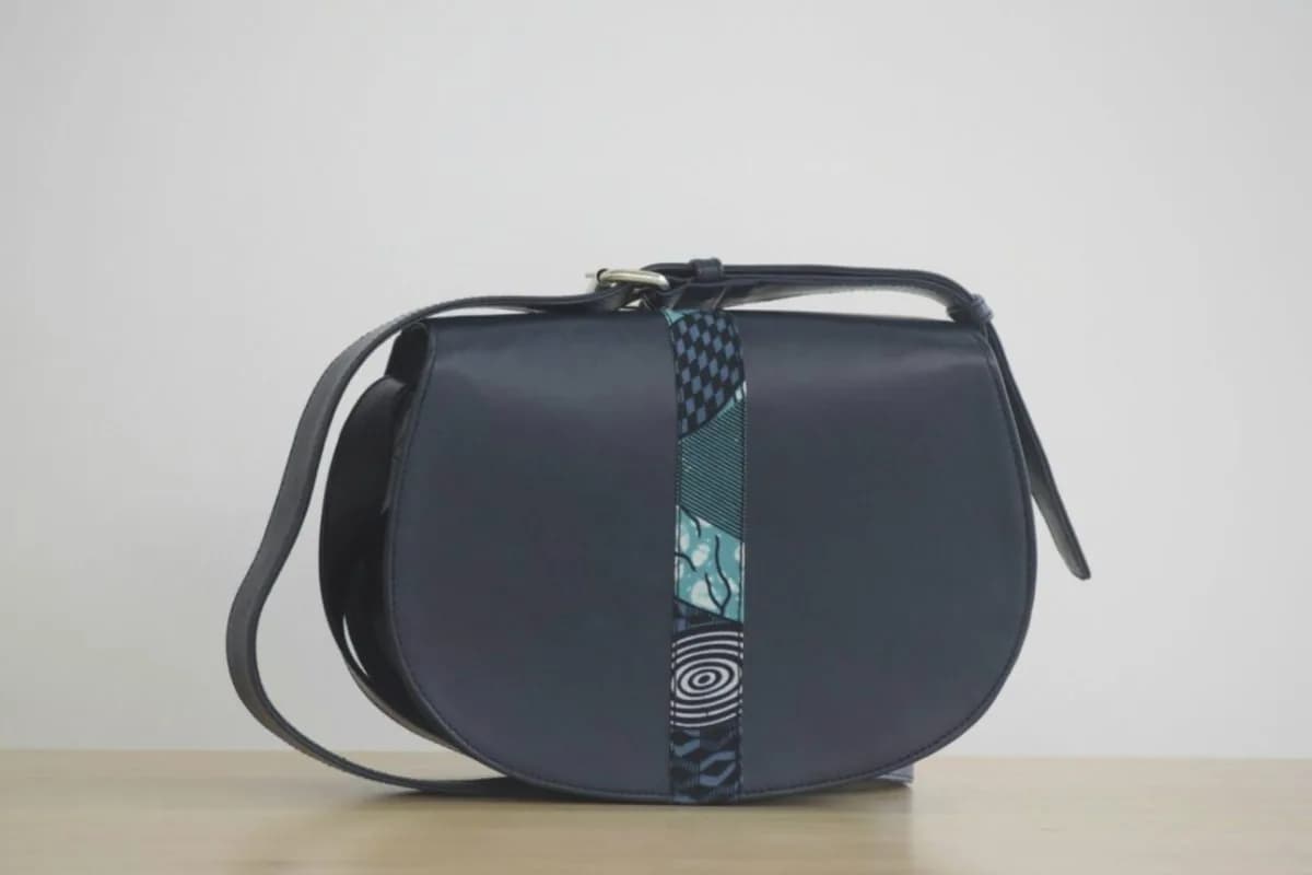 Agasaro Cross-body Bag/Navy blue