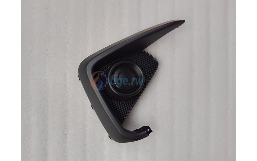 BEZEL,FRONT FOG LAMP,R