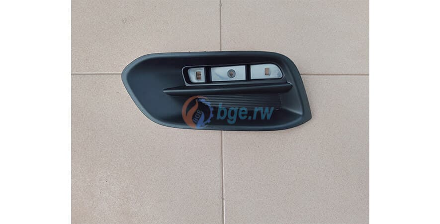 BRACKET, REAR BUMPER REFLECTOR SUZUKI CIAZ