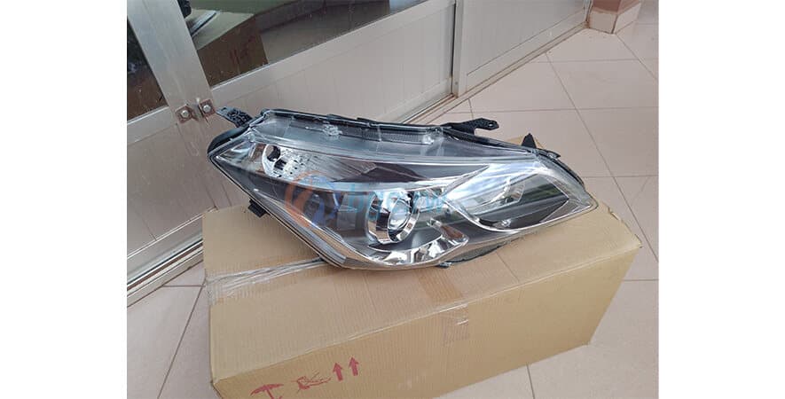 UNIT HEADLAMP RH Suzuki Ciaz